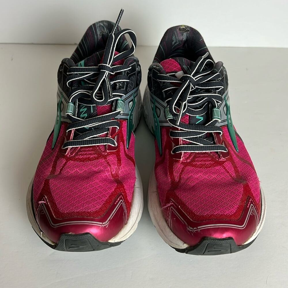 Brooks Running Shoes - Women’s 9